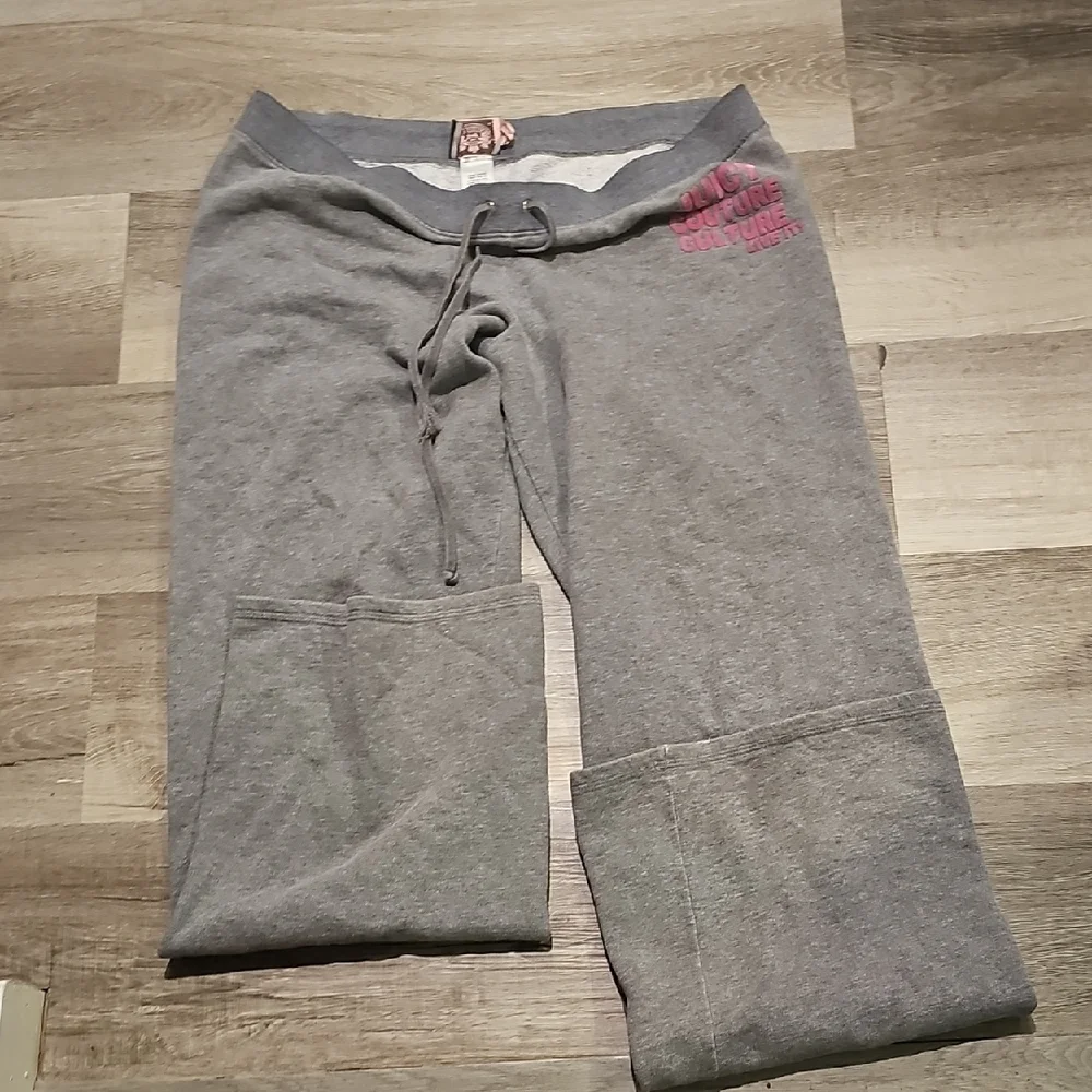 Juicy Couture Gray Sweatpants with Pink Logo - Picture 4 of 9